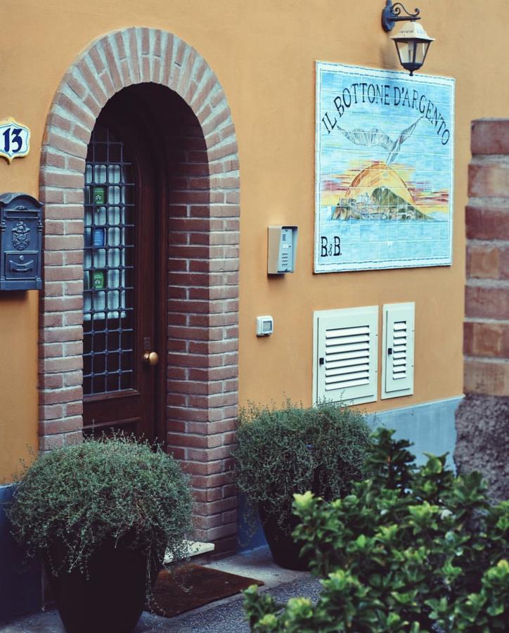 Il Bottone D'argento * Gaeta